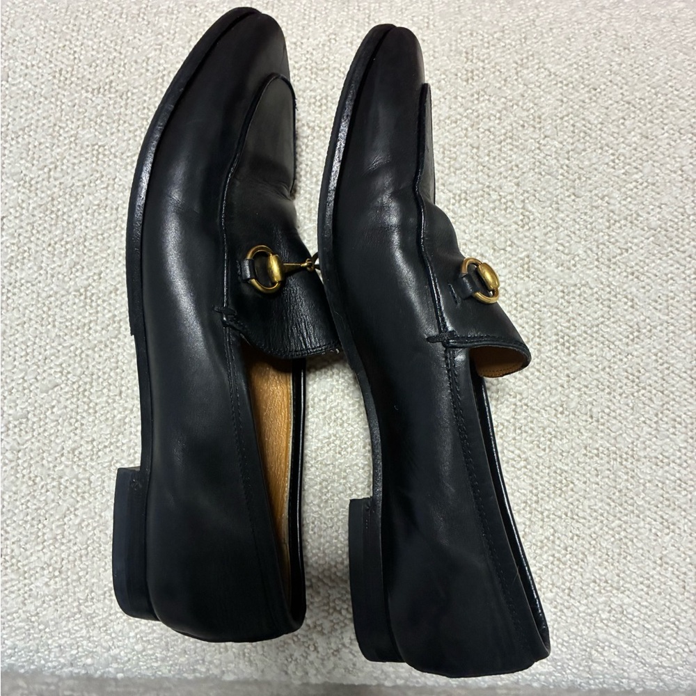 Gucci Jordaan Horsebit Black Loafers with Gold Accent - Picture 6 of 9
